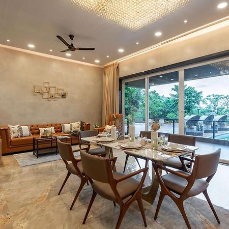 Stayvista At La Nirvana With Pool, Music Speaker & Indoor-Outdoor Game ロナバラ エクステリア 写真
