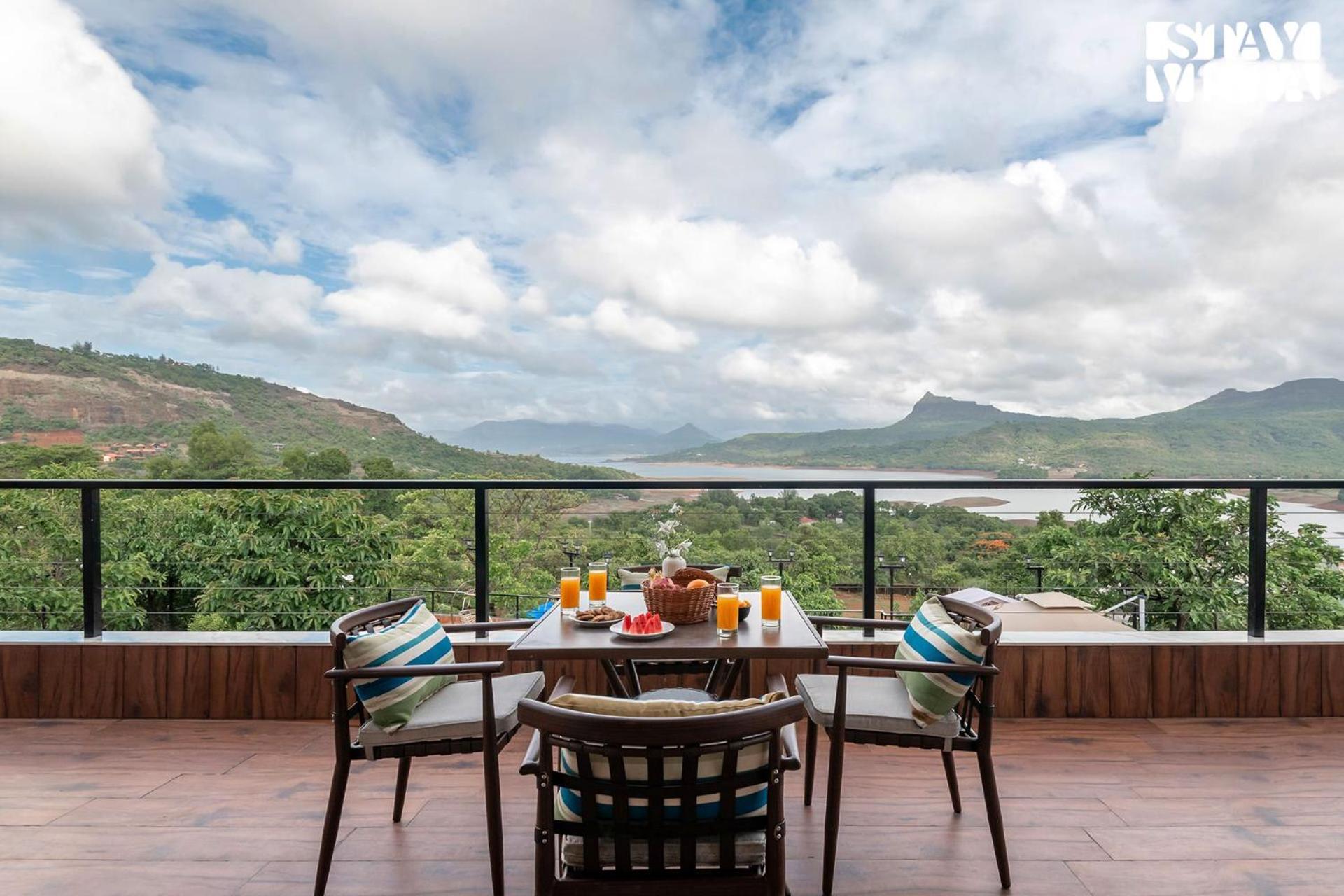 Stayvista At La Nirvana With Pool, Music Speaker & Indoor-Outdoor Game ロナバラ エクステリア 写真
