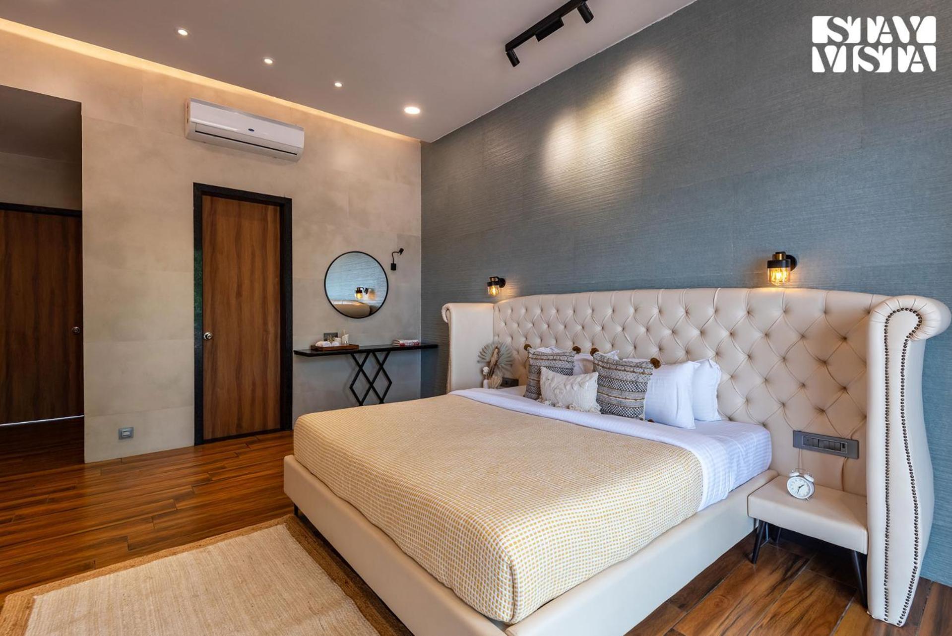 Stayvista At La Nirvana With Pool, Music Speaker & Indoor-Outdoor Game ロナバラ エクステリア 写真