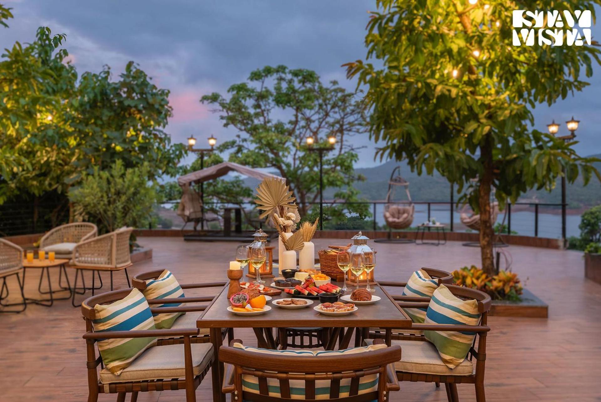 Stayvista At La Nirvana With Pool, Music Speaker & Indoor-Outdoor Game ロナバラ エクステリア 写真