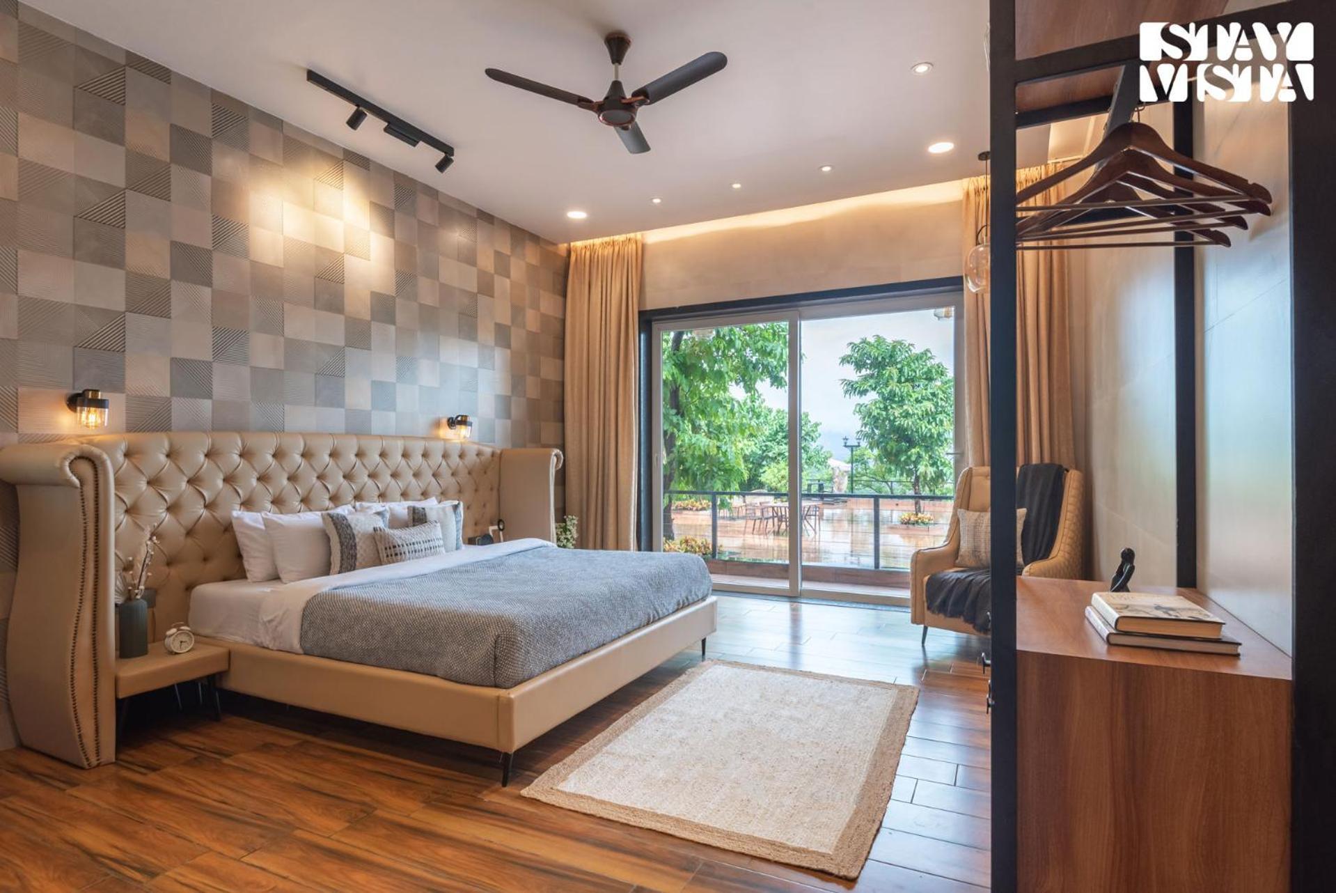 Stayvista At La Nirvana With Pool, Music Speaker & Indoor-Outdoor Game ロナバラ エクステリア 写真