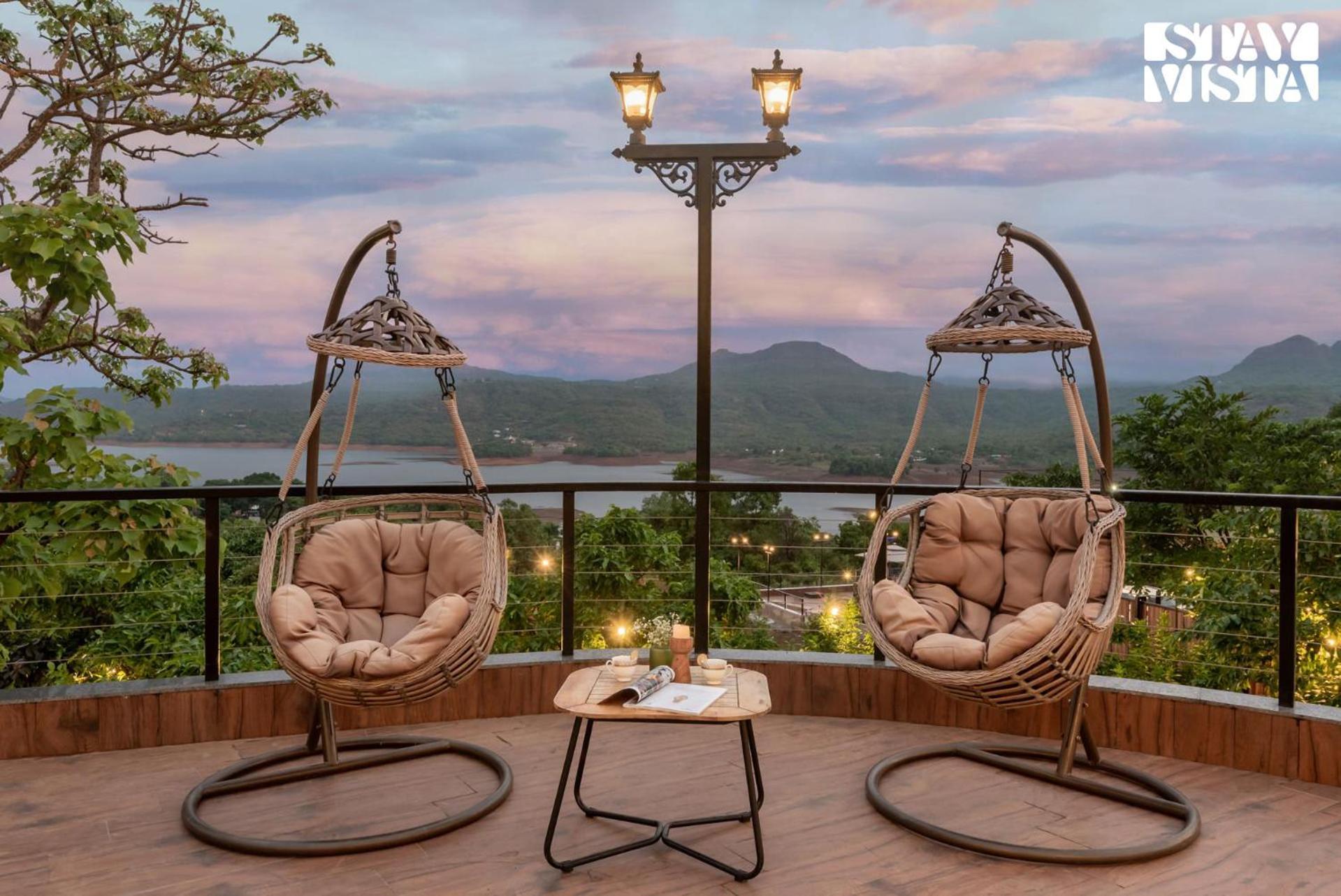 Stayvista At La Nirvana With Pool, Music Speaker & Indoor-Outdoor Game ロナバラ エクステリア 写真